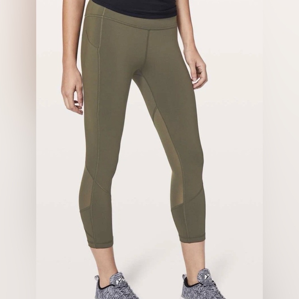 LULULEMON Women’s Pace Rival Green Women's Cropped Leggings Size 6